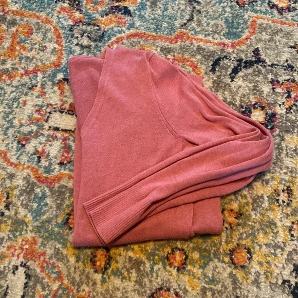 Old Navy V Neck Sweater - Picture 2 of 3